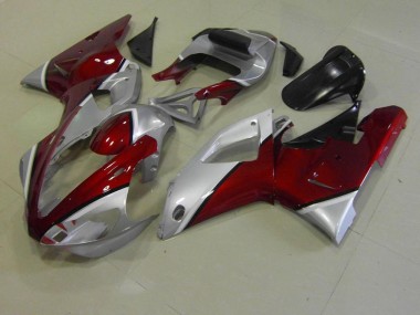 Rot und Silber R1 00-01 Verkleidungen