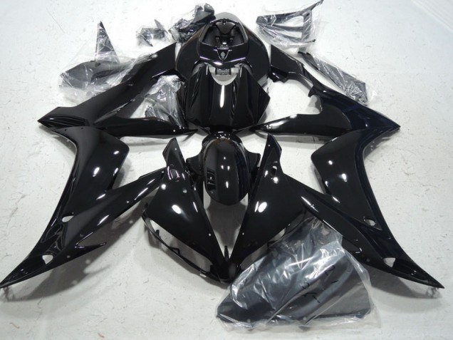 Schwarz R1 04-06 Verkleidungen & Plastik